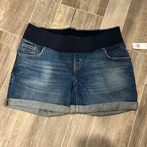 Maternity OG straight Old Navy denim shorts